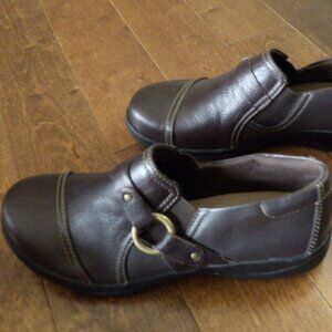 Clarks Shoes Women's Size 7.5 M Cheyn Fame Leather Dark Brown Slip On Loafer